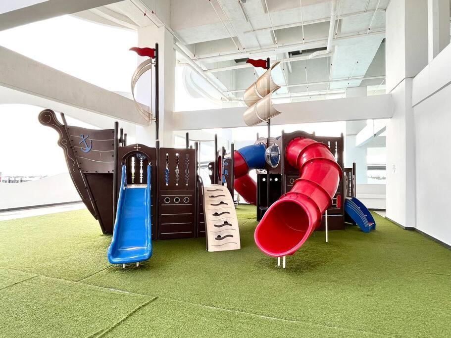 Concept Suite 05 @ The Wave Residence Tranquerah エクステリア 写真