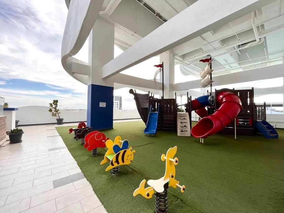 Concept Suite 05 @ The Wave Residence Tranquerah エクステリア 写真