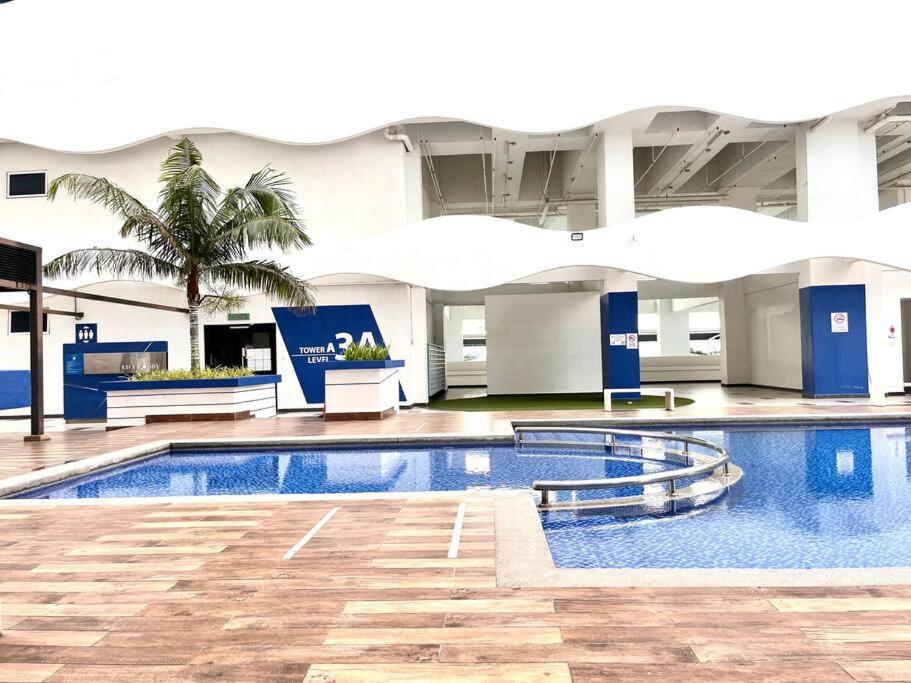 Concept Suite 05 @ The Wave Residence Tranquerah エクステリア 写真